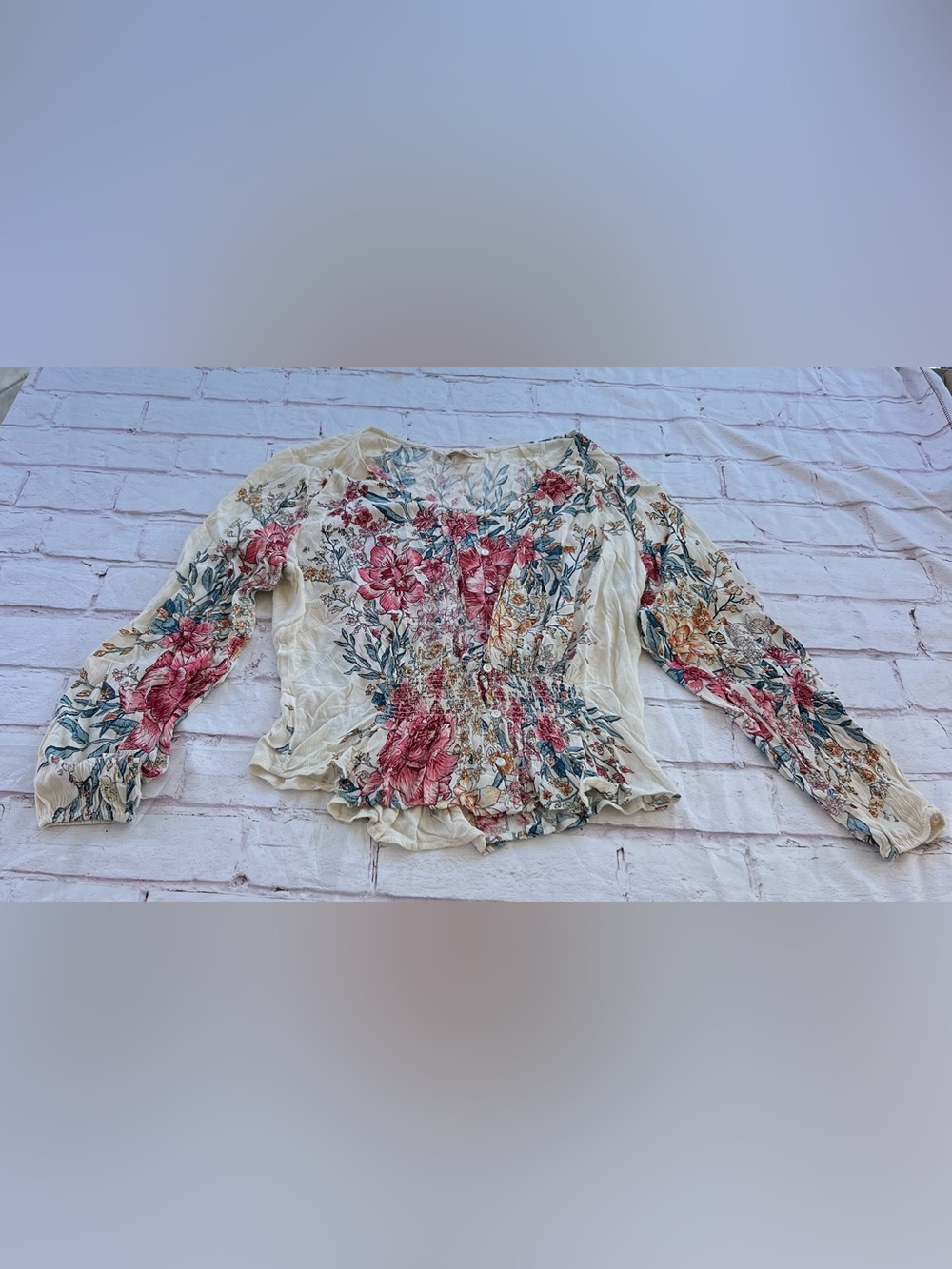 Billabong long sleeve Floral top Small